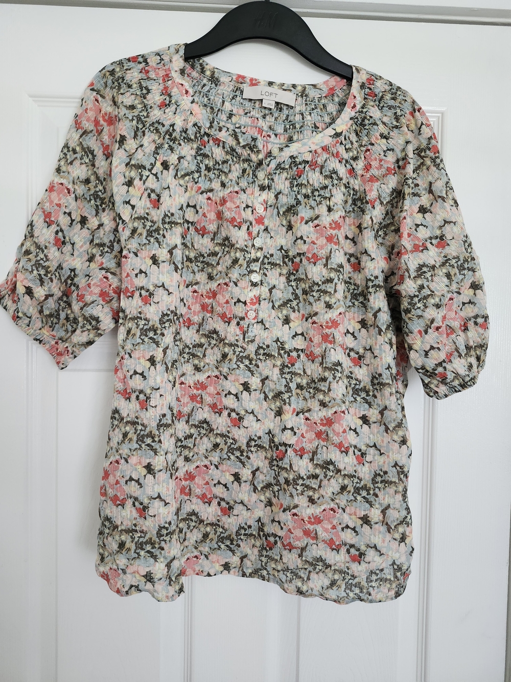 NWT LOFT Floral Button-Front Puff Sleeve Top — Pink, Green, Cream